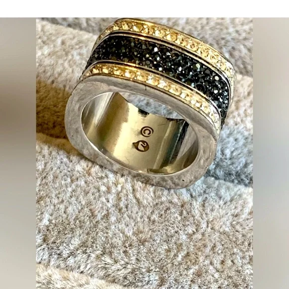 Authentic Swarovski Ring - Picture 2 of 4